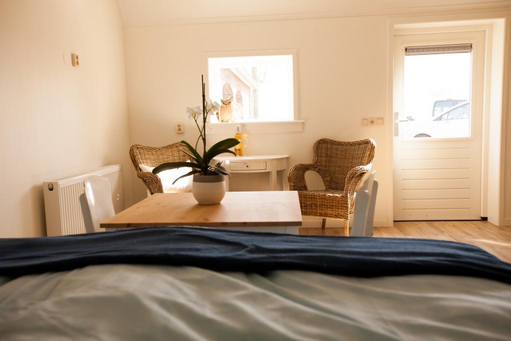 Bed And Breakfast Geertruidahoeve เฮลเลนดอร์น ห้อง รูปภาพ